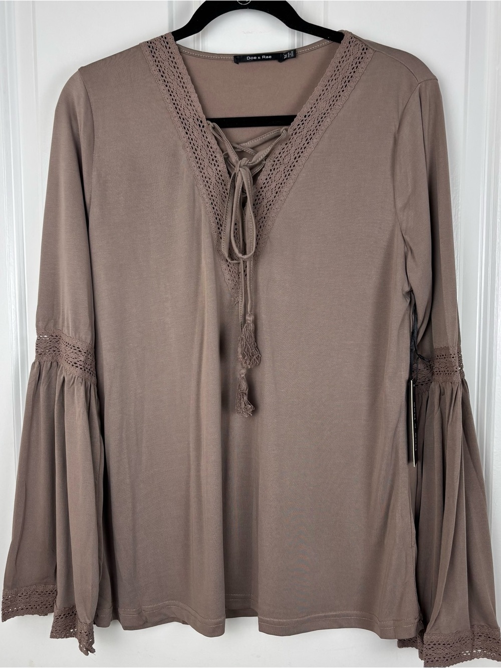 Doe & Rae Boho Bell Sleeve Lace Trim Tie Neck Top Taupe Size Medium NWT